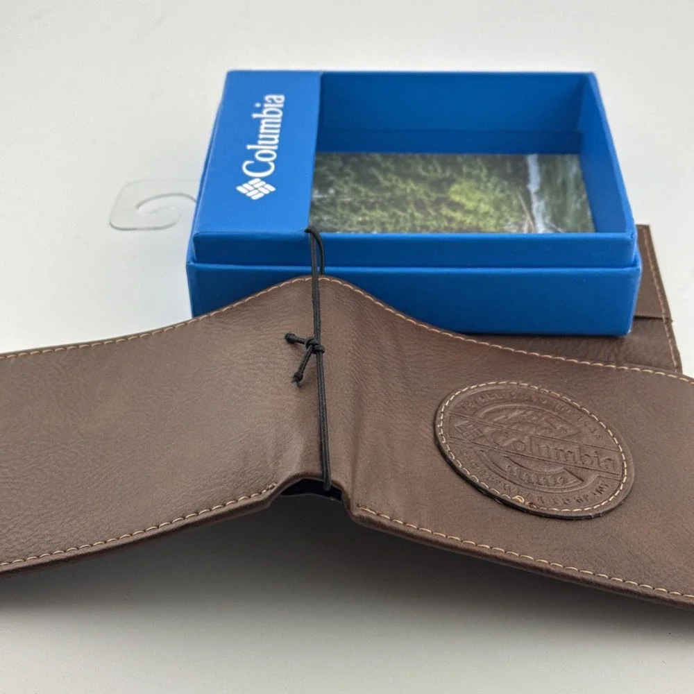 Columbia Men's Leather Wallet brown bifold RFID Billfoldw/ Logo NIB
